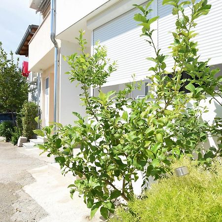Apartmán Relax 1 Pakoštane Exteriér fotografie